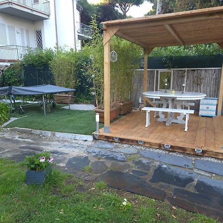 Domusauroom, Relax Nel Cuore Della Versilia - Pet Friendly Viareggio Ngoại thất bức ảnh