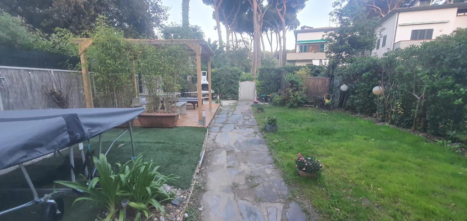 Domusauroom, Relax Nel Cuore Della Versilia - Pet Friendly Viareggio Ngoại thất bức ảnh